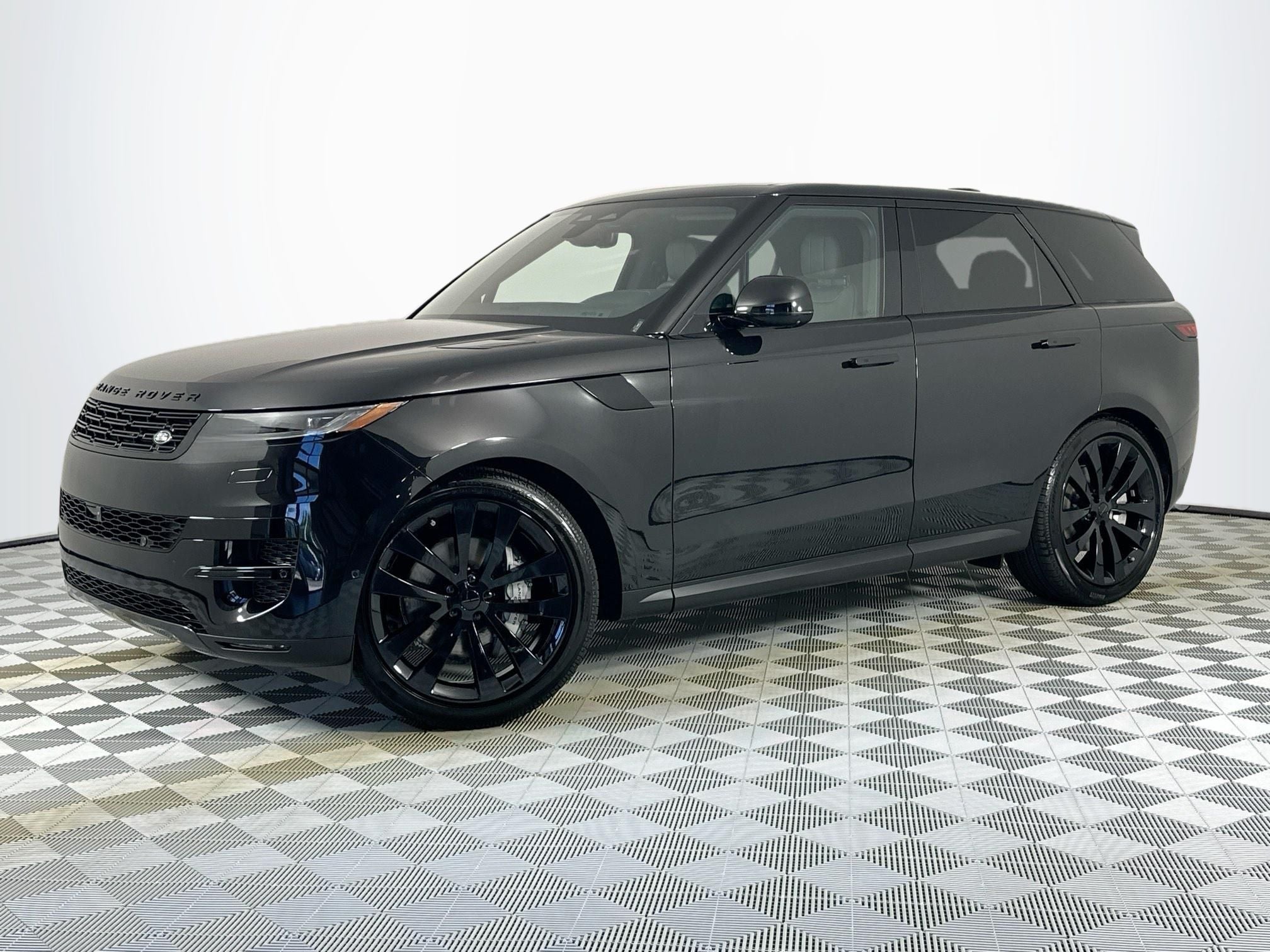 2026 Land Rover Range Rover Sport SE