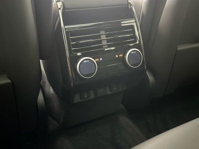 2026 Land Rover Range Rover Sport SE