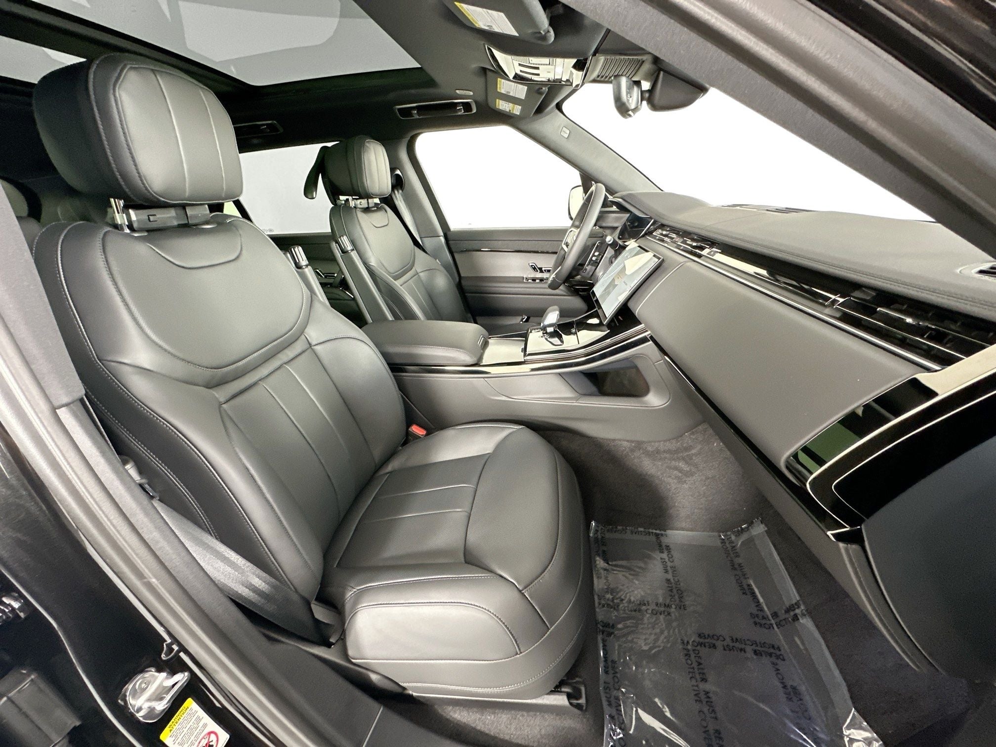 2026 Land Rover Range Rover Sport SE