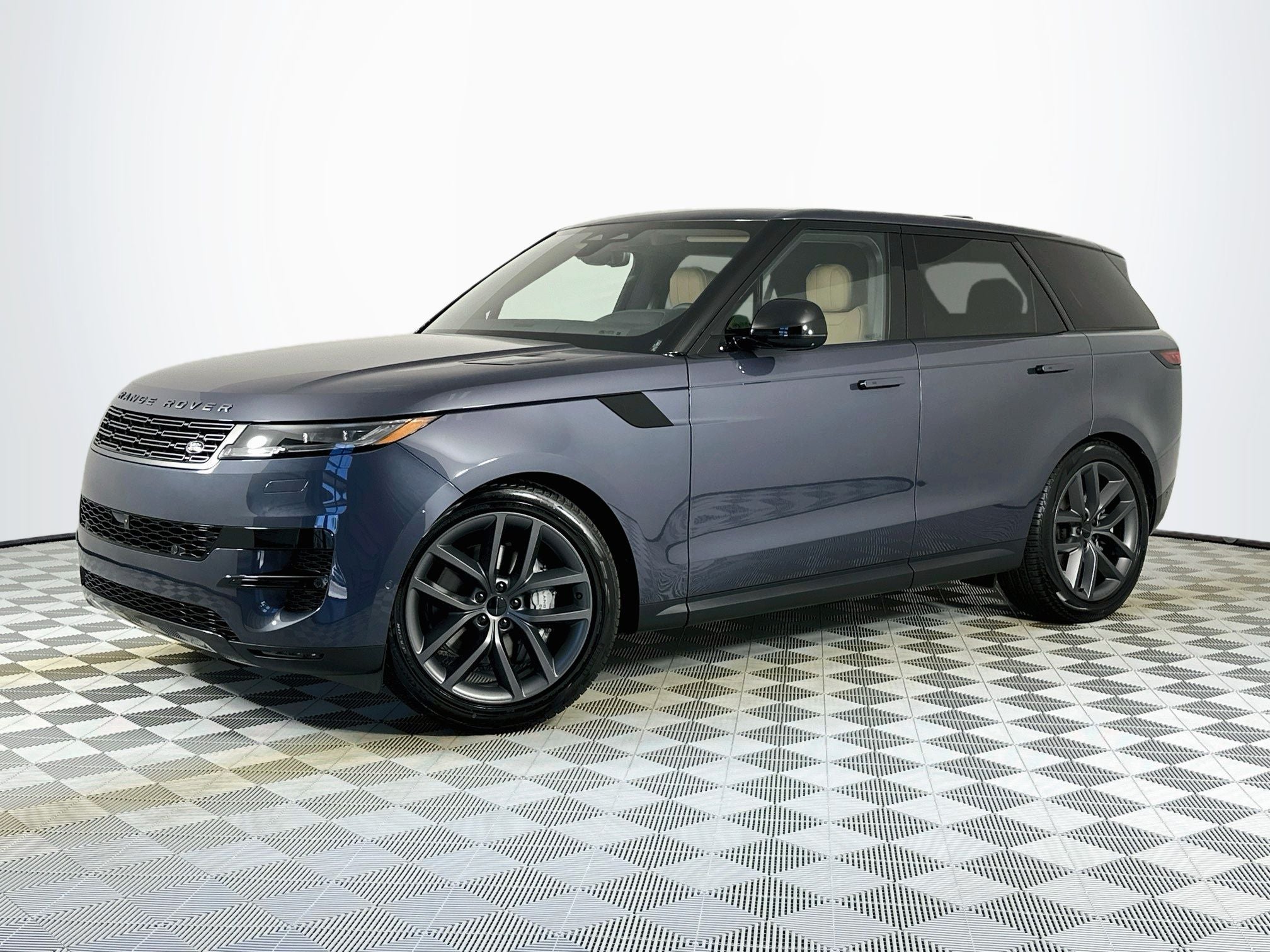 2026 Land Rover Range Rover Sport SE