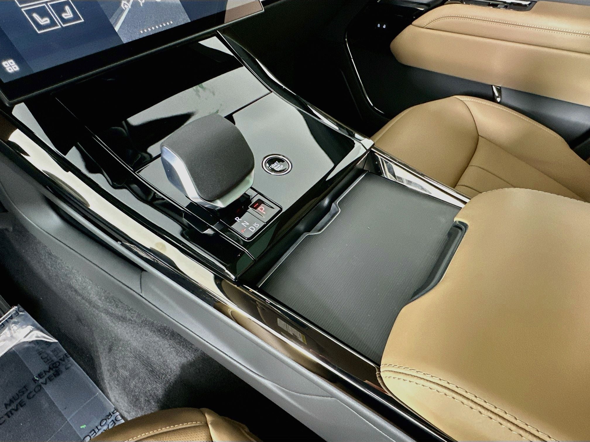 2026 Land Rover Range Rover Sport SE