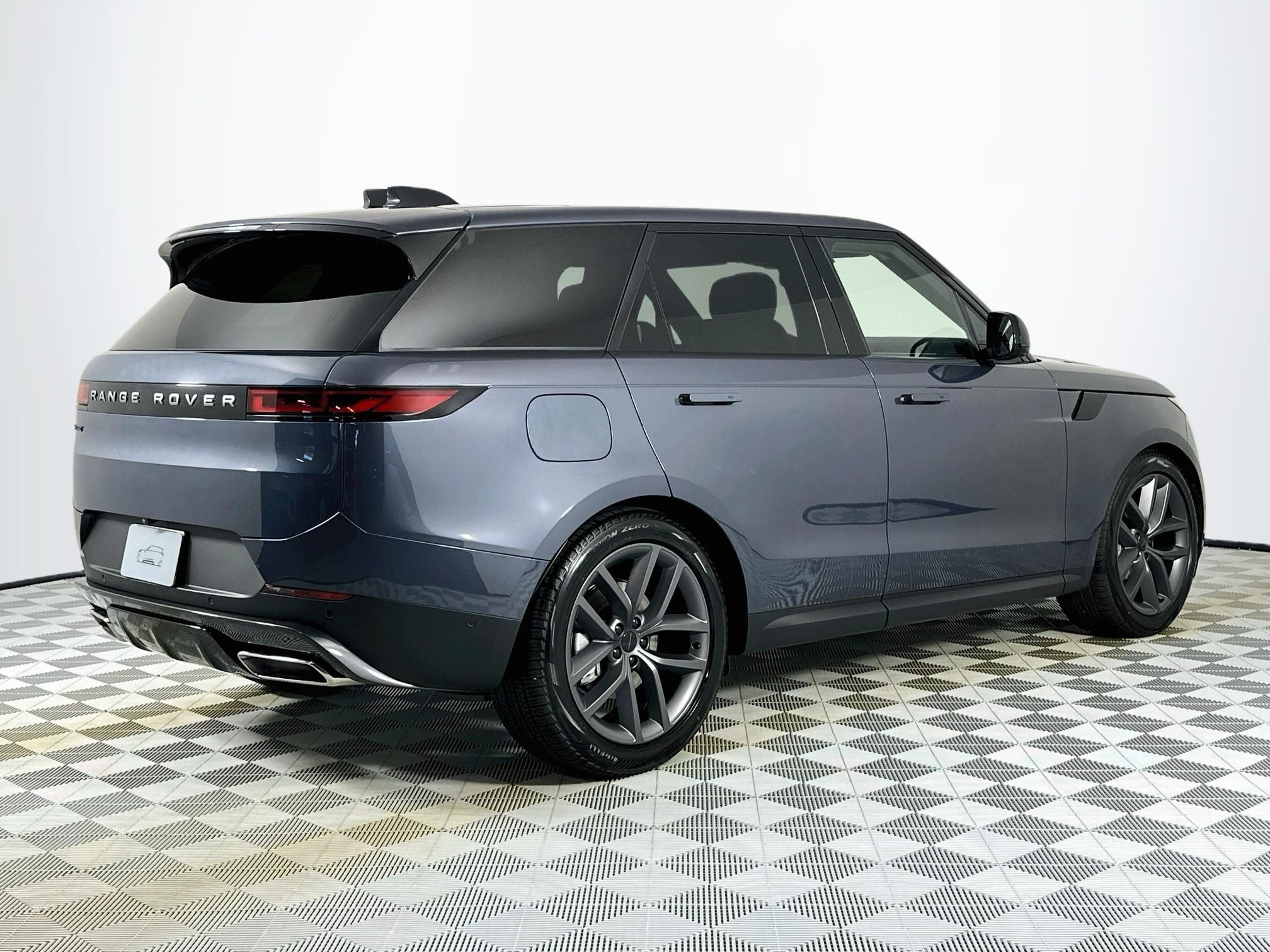2026 Land Rover Range Rover Sport SE
