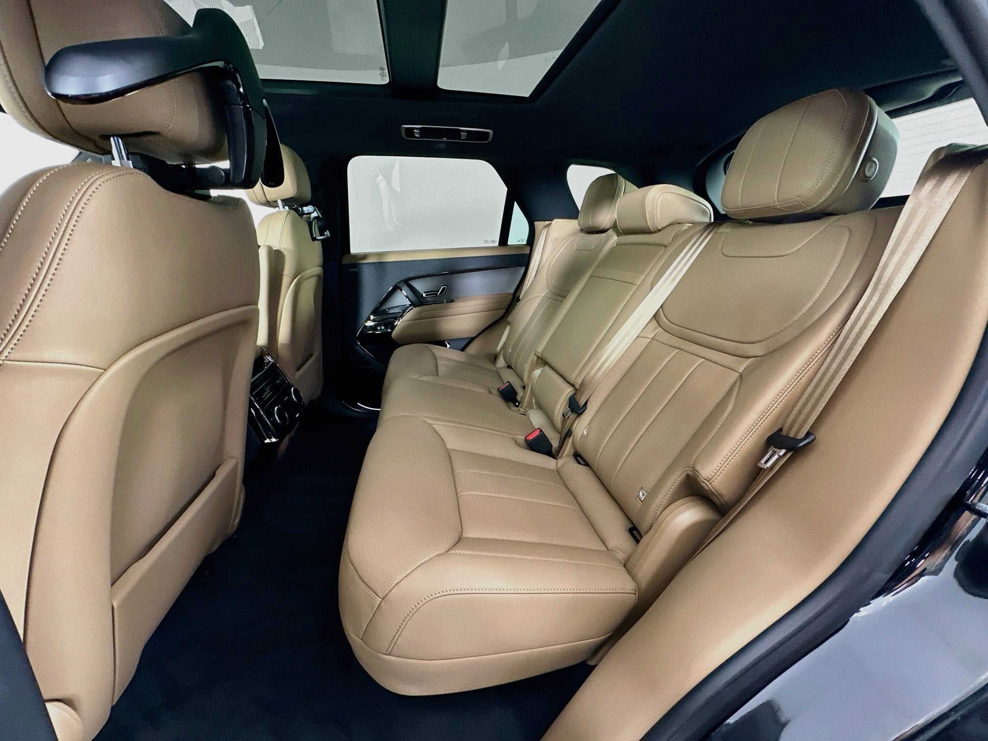2027 Land Rover Range Rover Sport SE