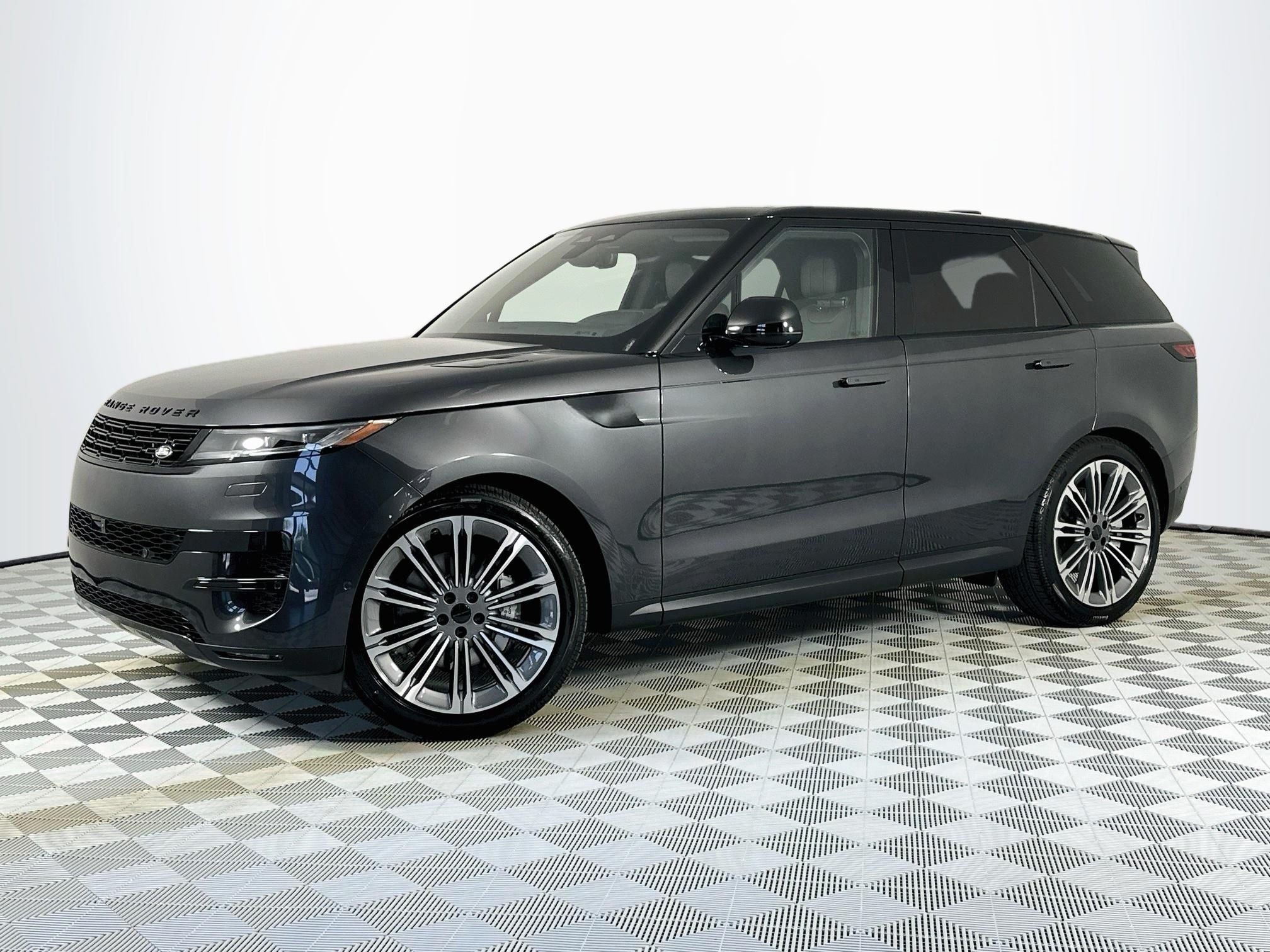 2026 Land Rover Range Rover Sport SE