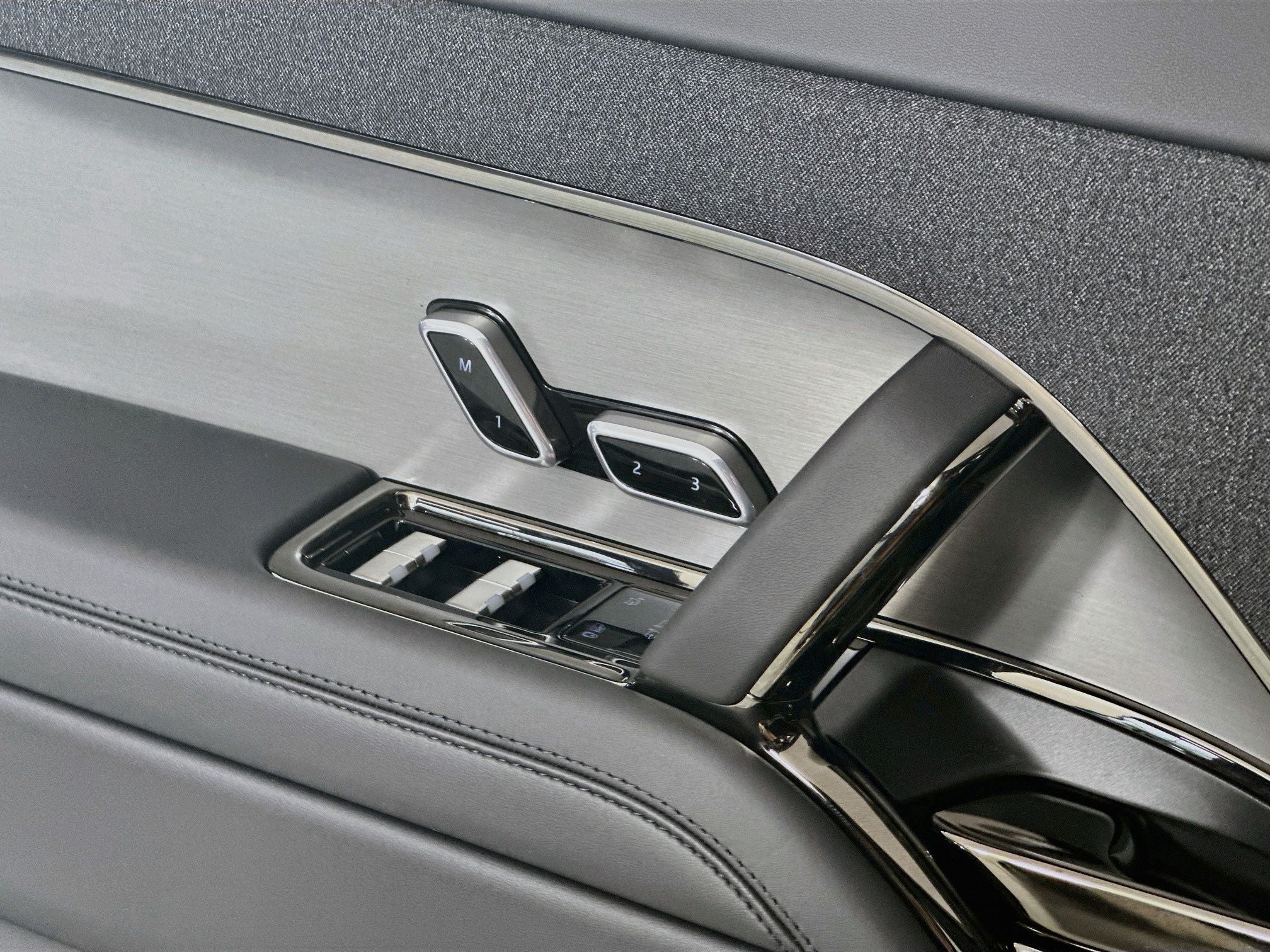 2026 Land Rover Range Rover Sport SE