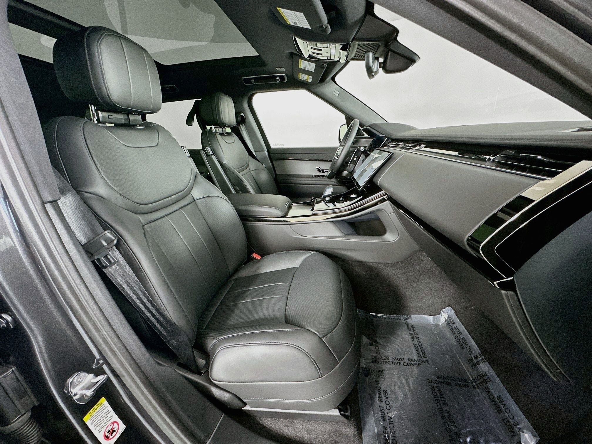 2026 Land Rover Range Rover Sport SE