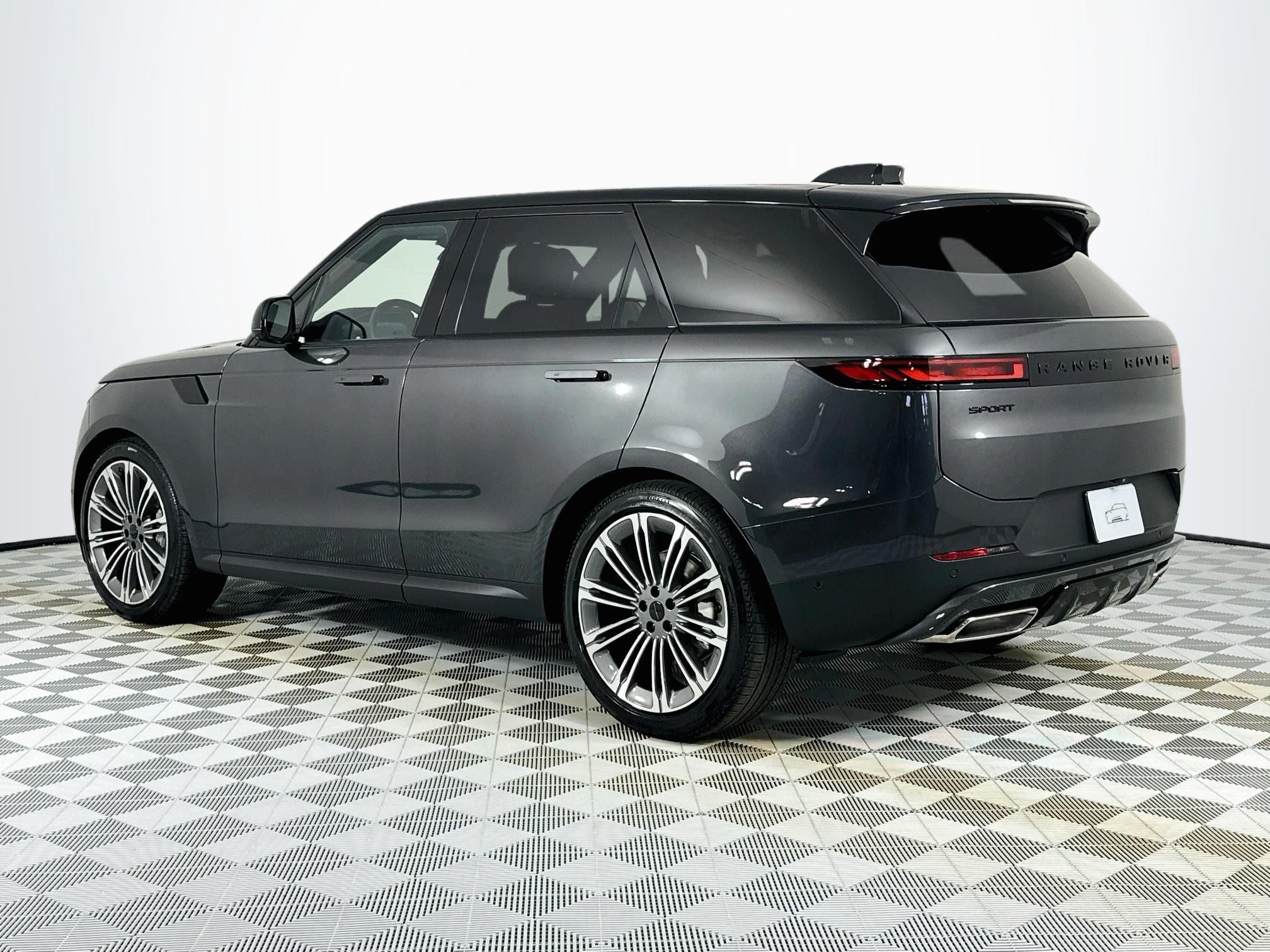 2026 Land Rover Range Rover Sport SE