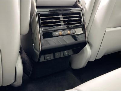 2026 Land Rover Range Rover Sport SE