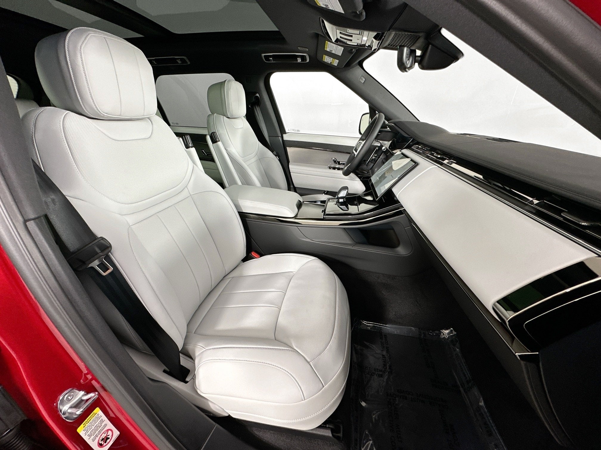 2026 Land Rover Range Rover Sport SE