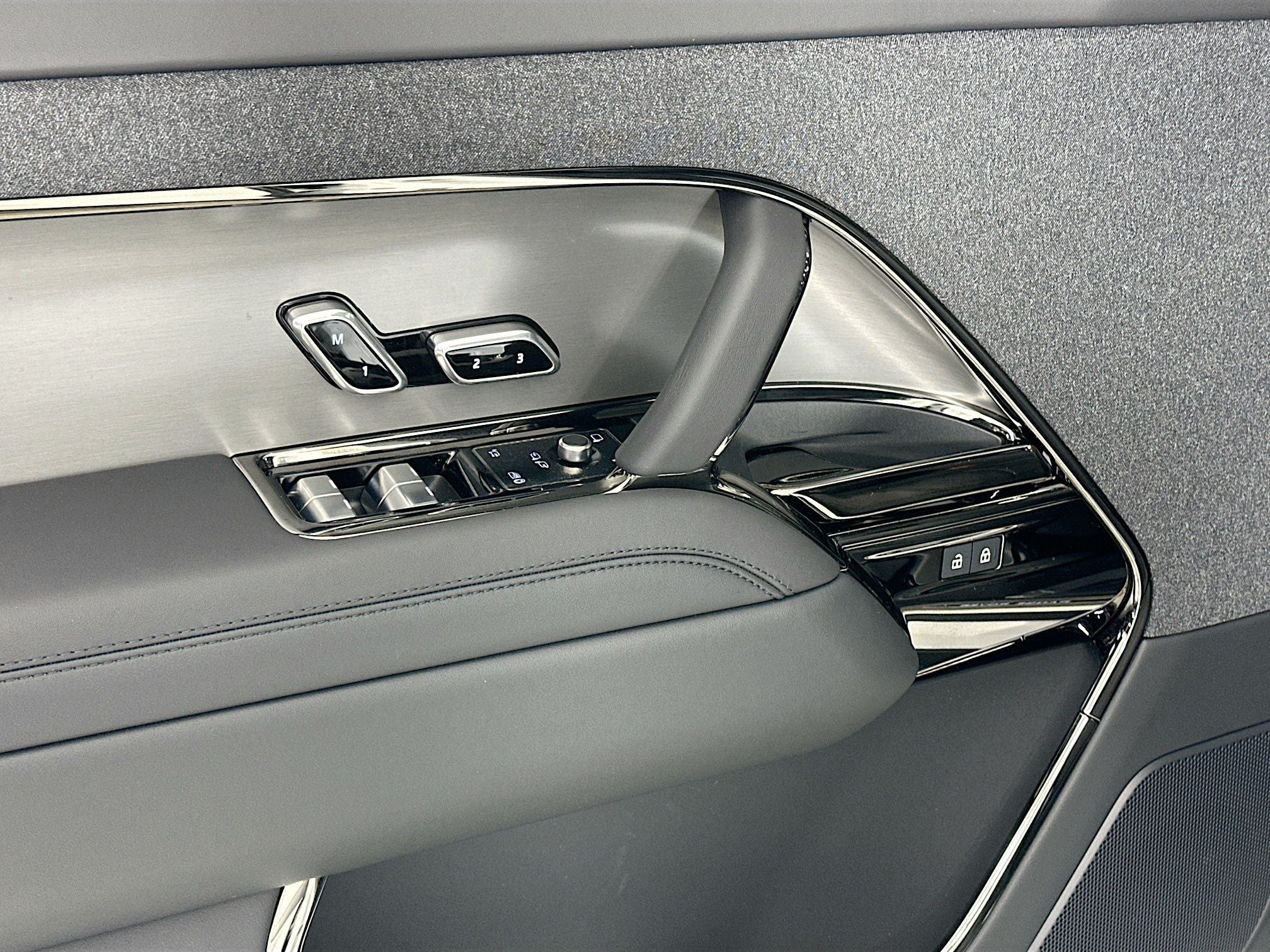2026 Land Rover Range Rover Sport SE