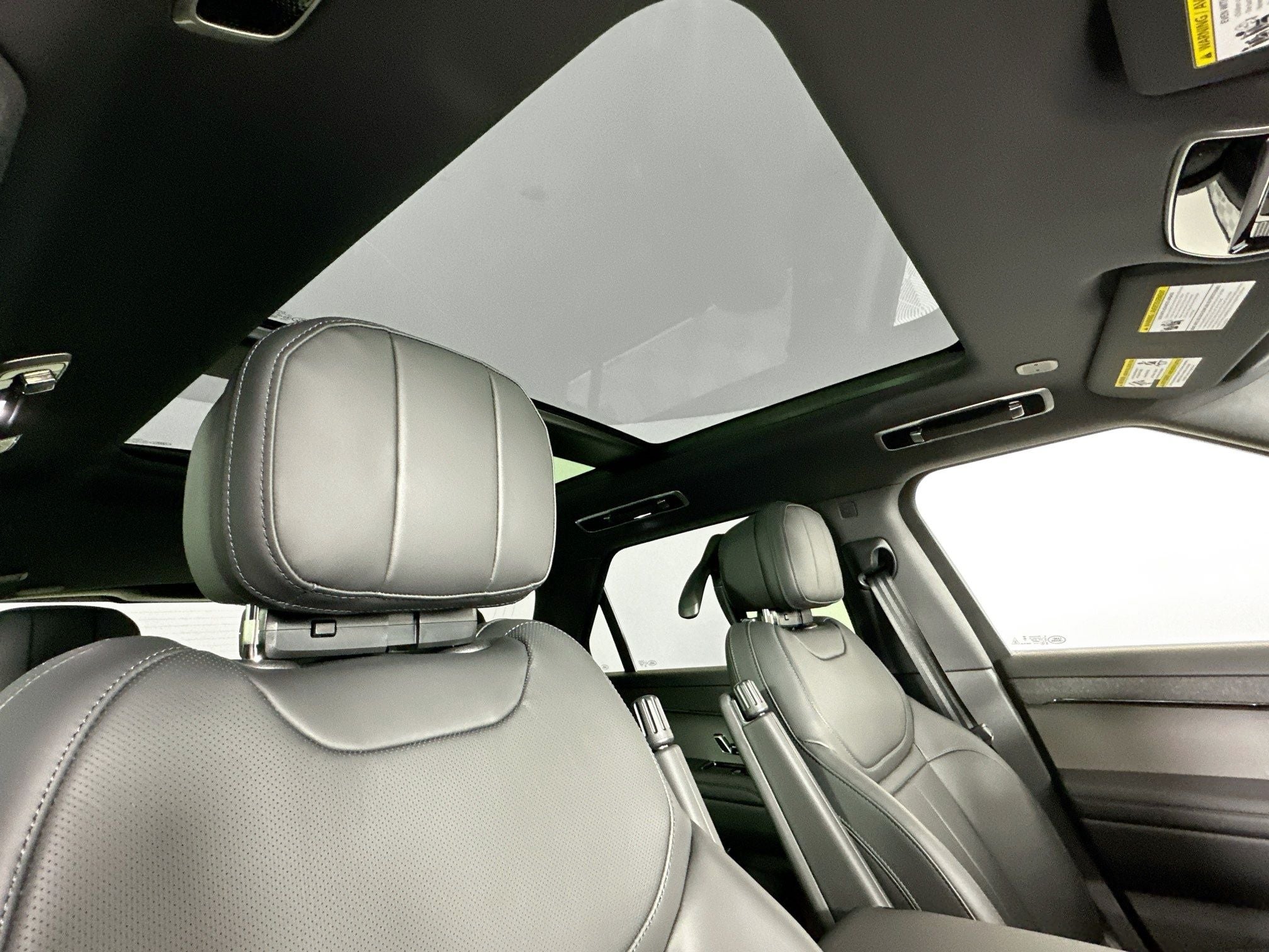 2026 Land Rover Range Rover Sport SE