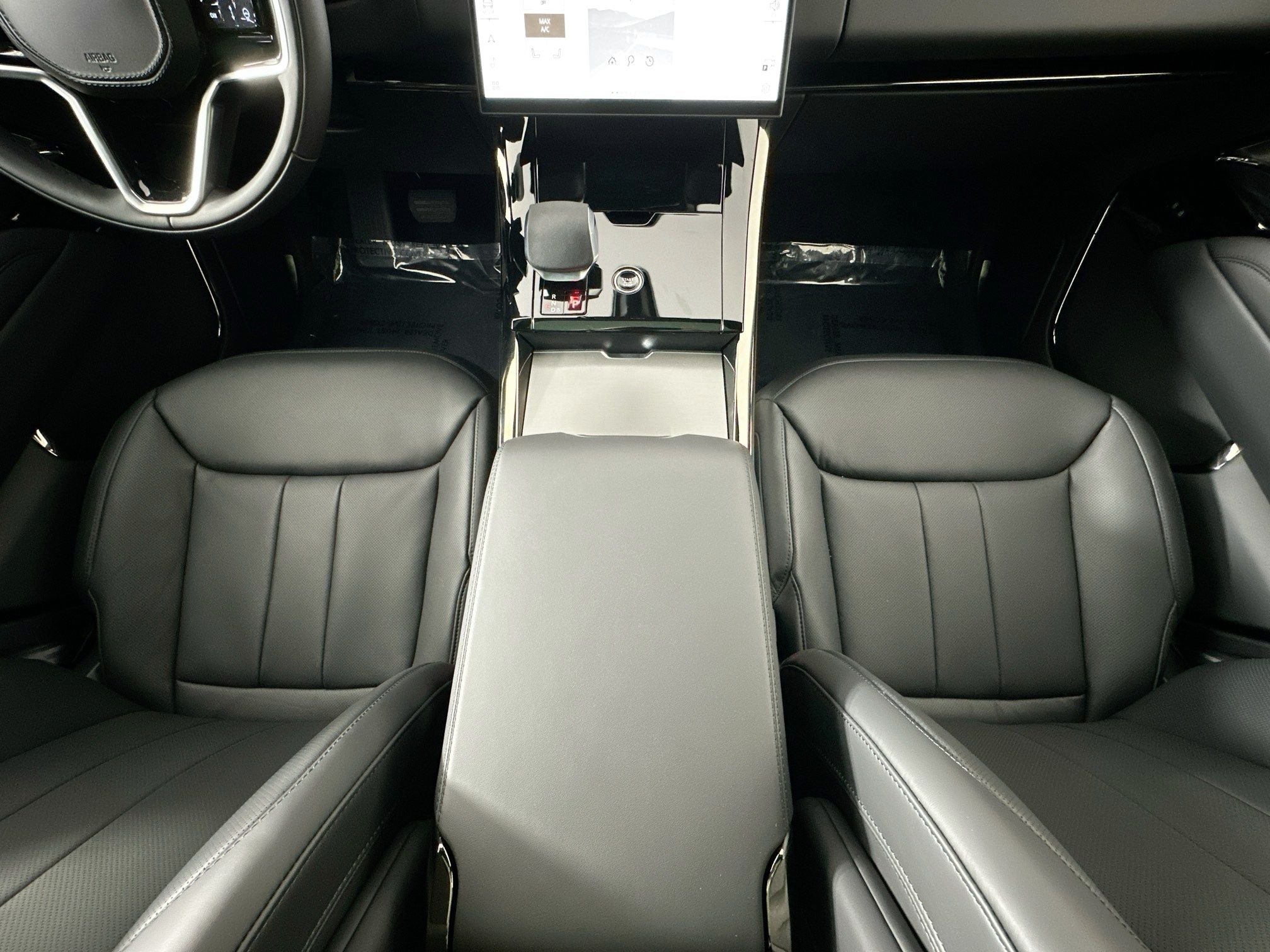 2026 Land Rover Range Rover Sport SE