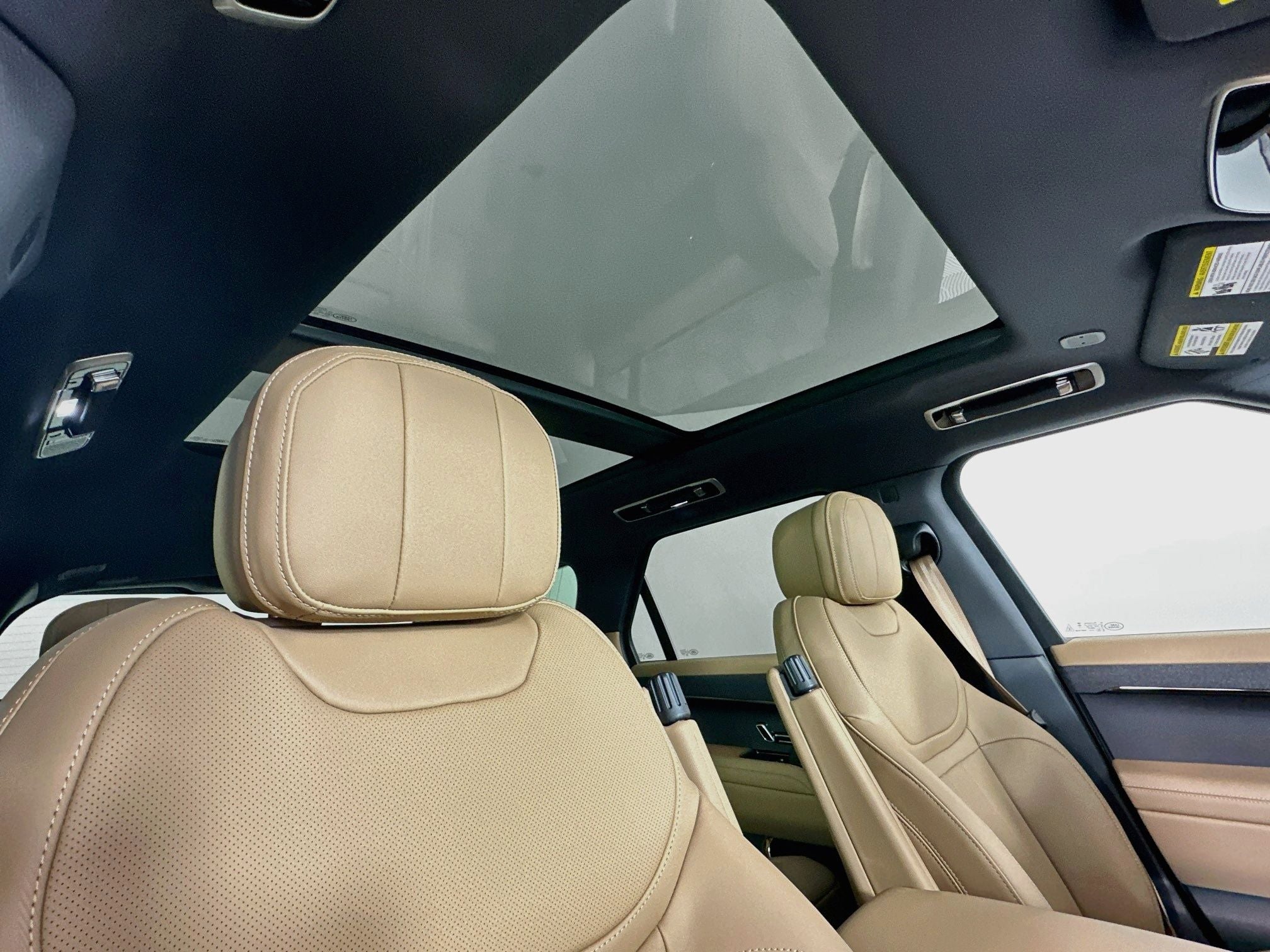 2026 Land Rover Range Rover Sport SE
