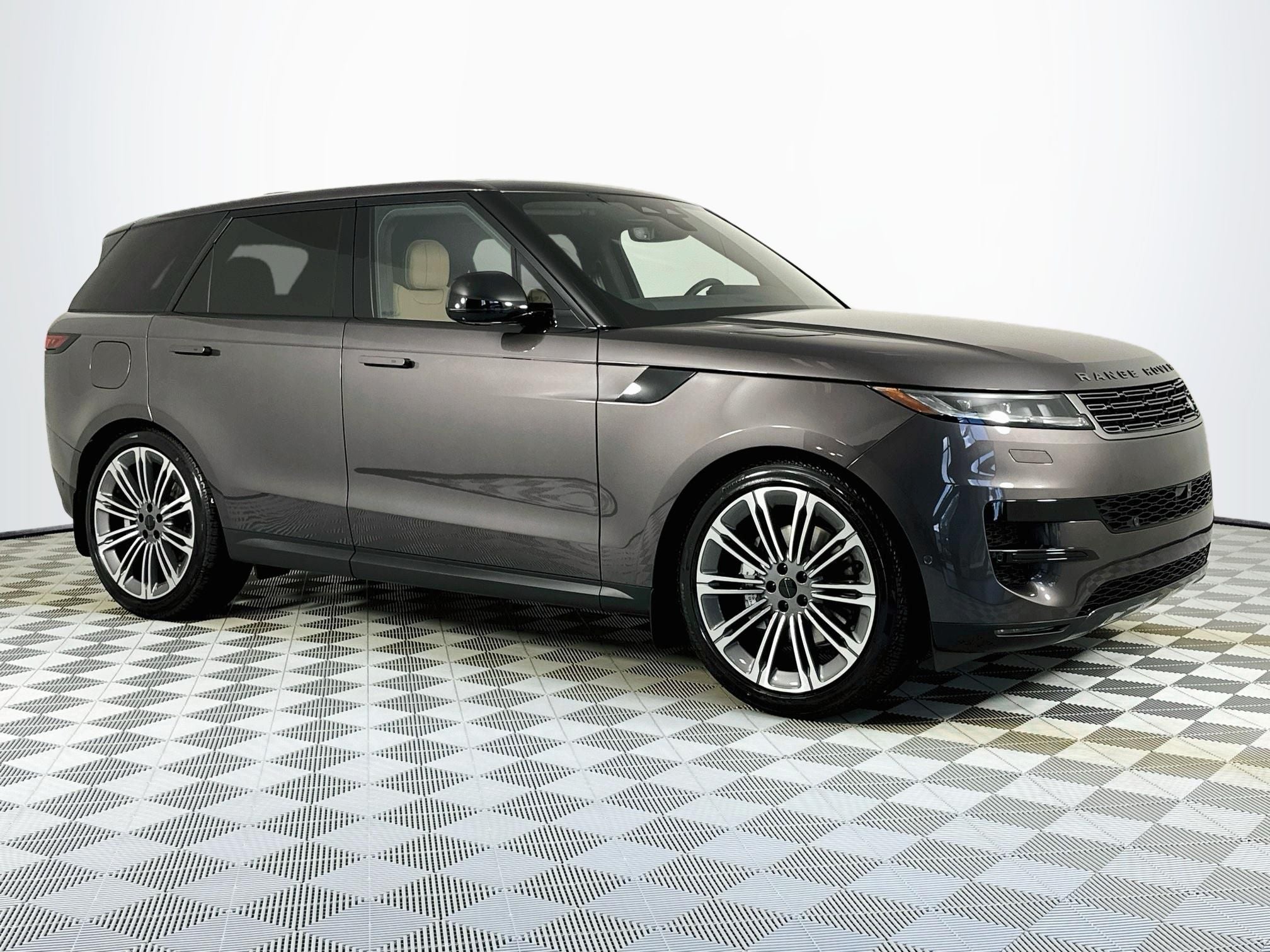 2026 Land Rover Range Rover Sport SE