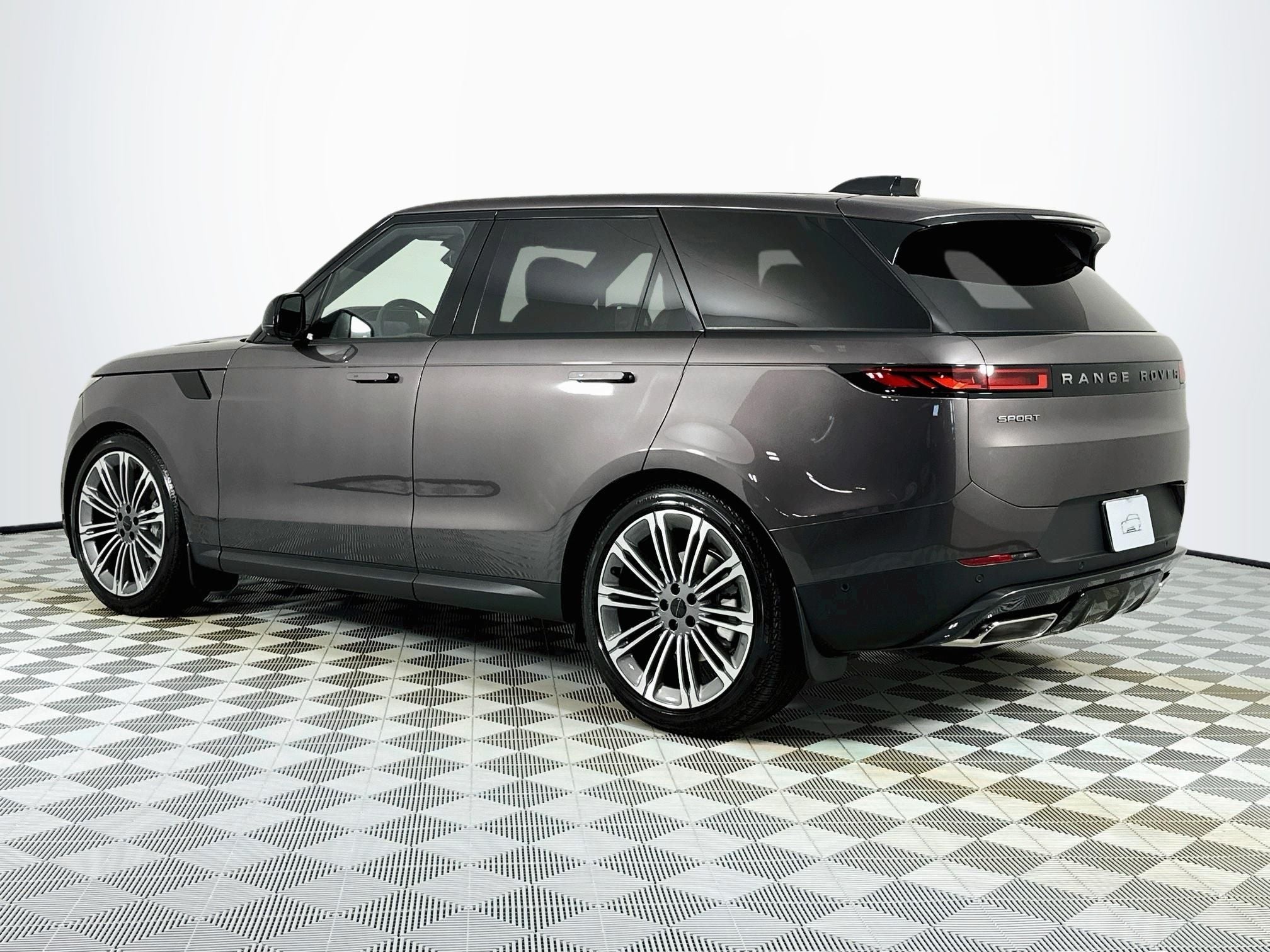 2026 Land Rover Range Rover Sport SE