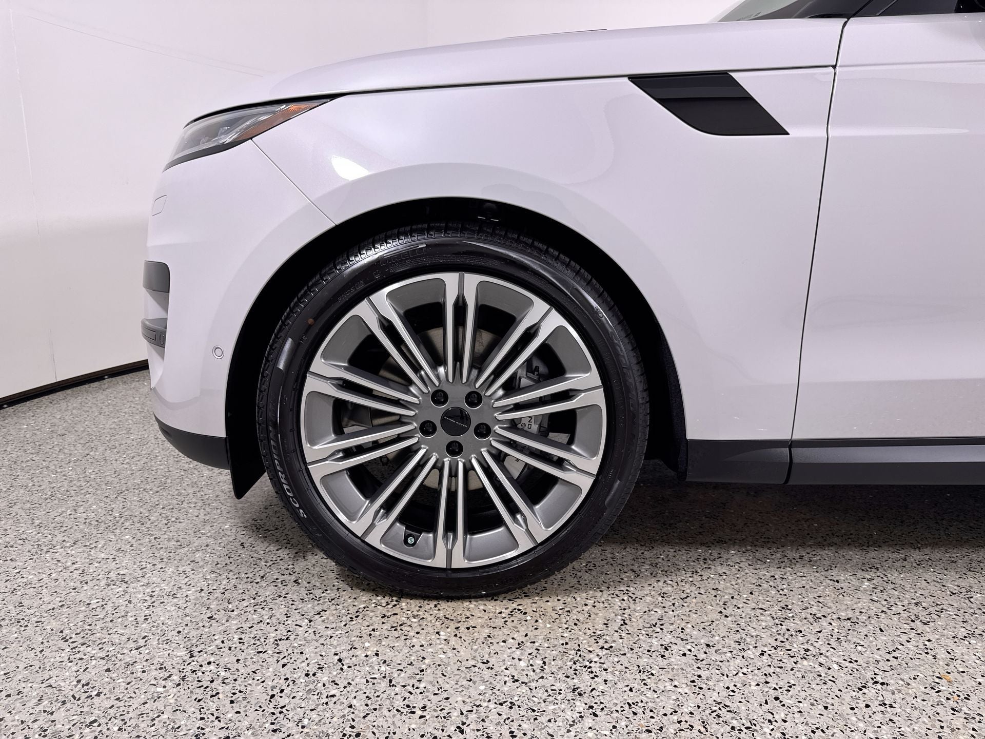 2027 Land Rover Range Rover Sport SE