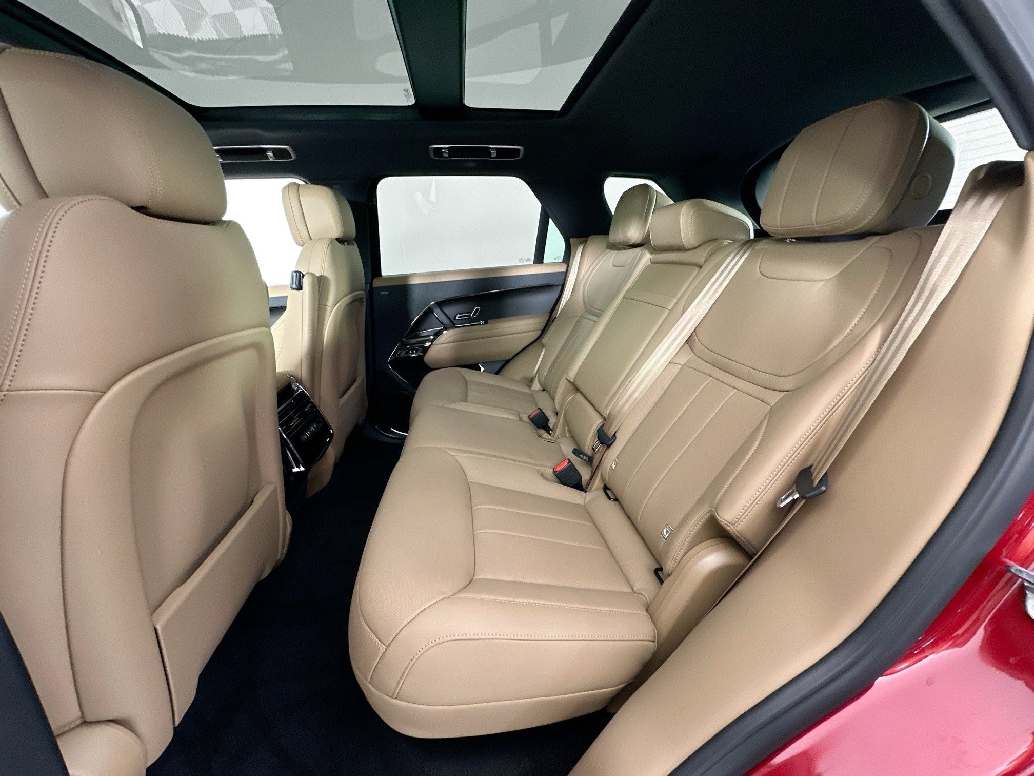2026 Land Rover Range Rover Sport SE