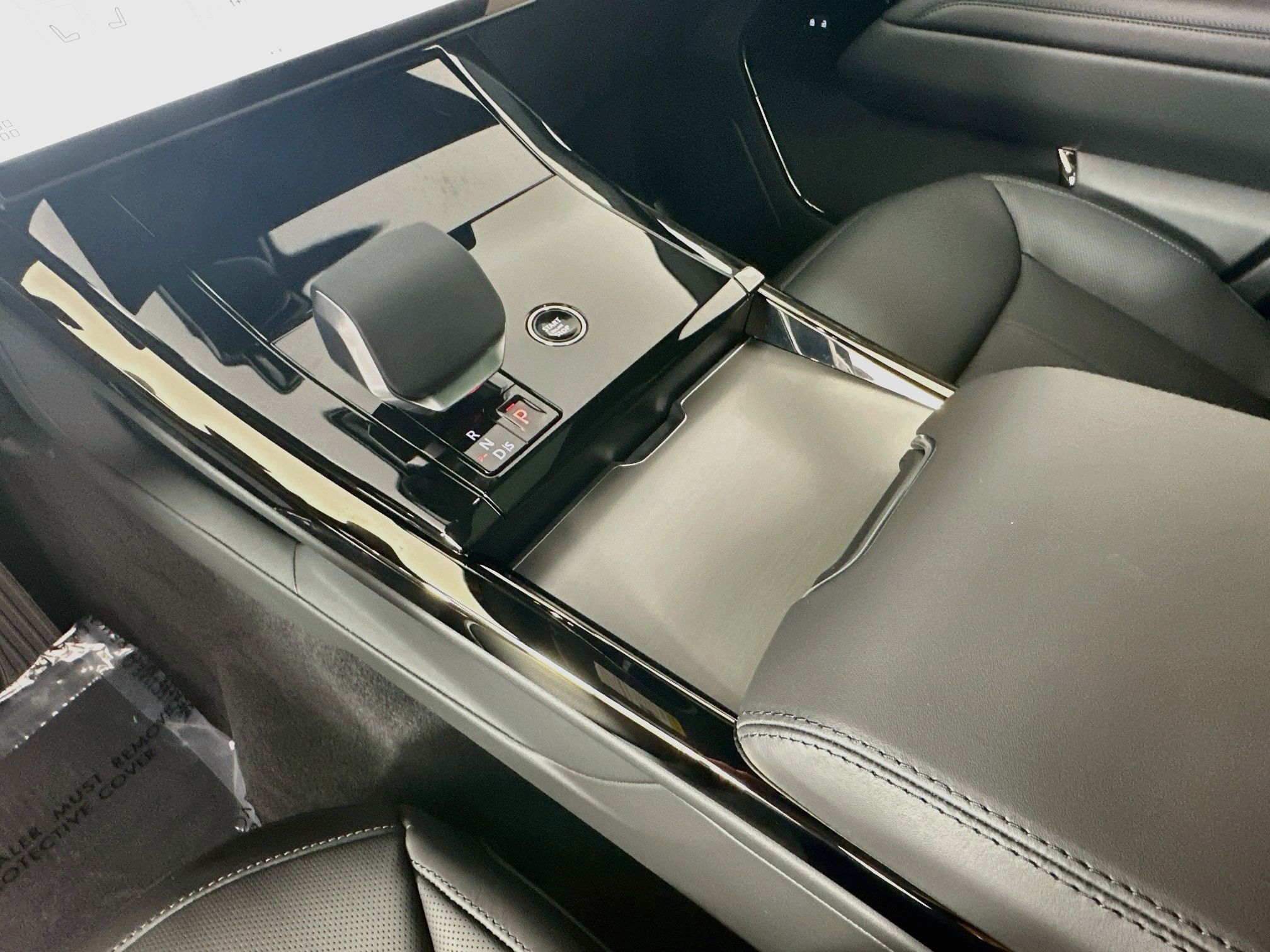2027 Land Rover Range Rover Sport SE