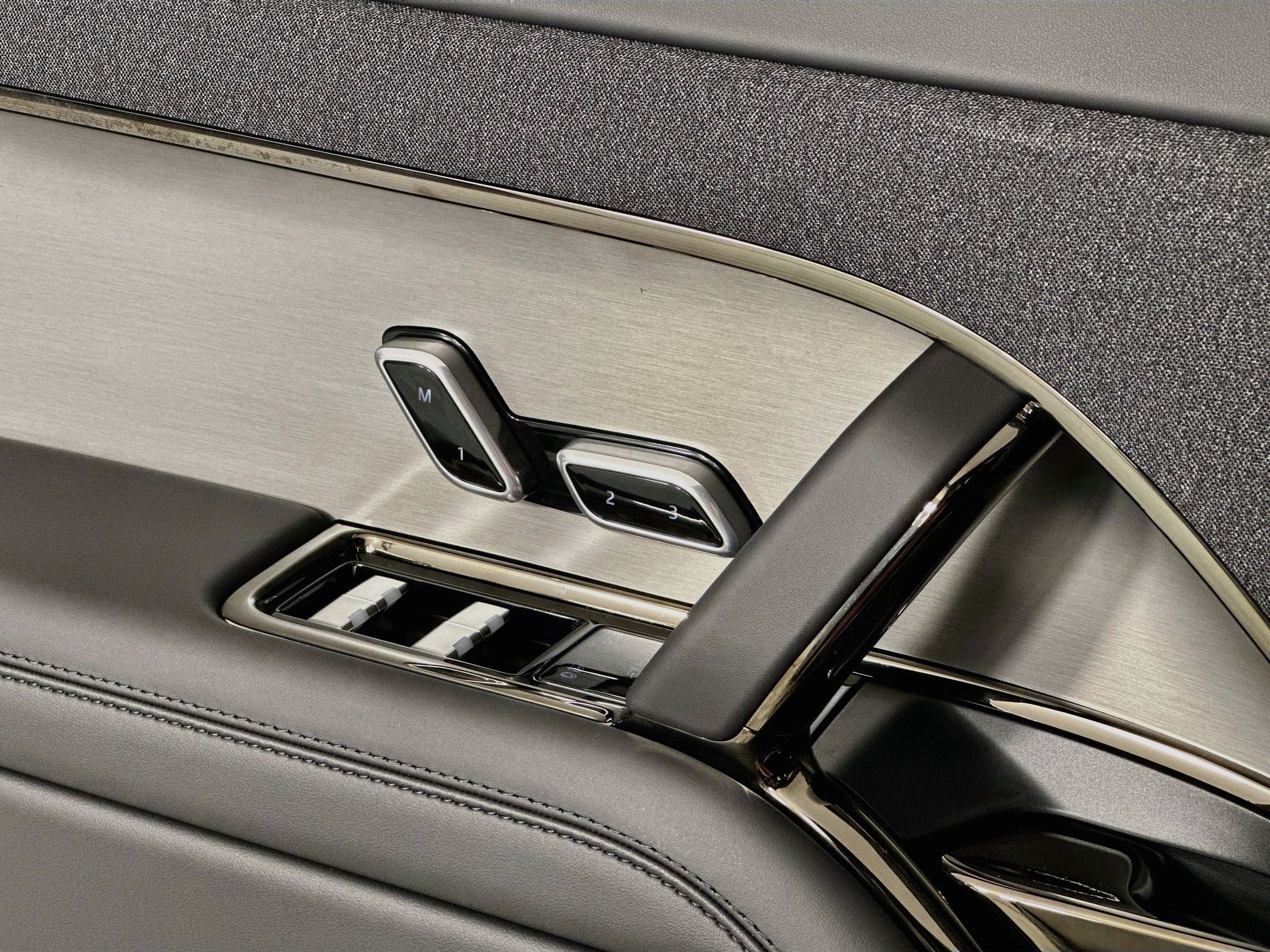 2027 Land Rover Range Rover Sport SE