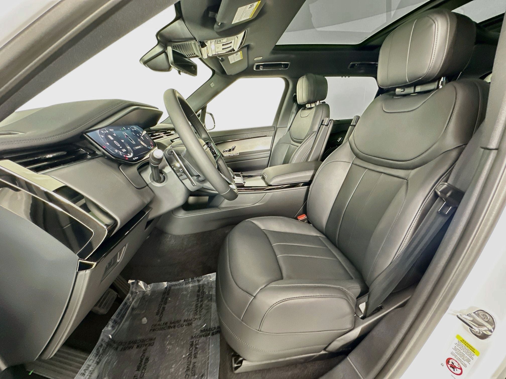 2026 Land Rover Range Rover Sport SE