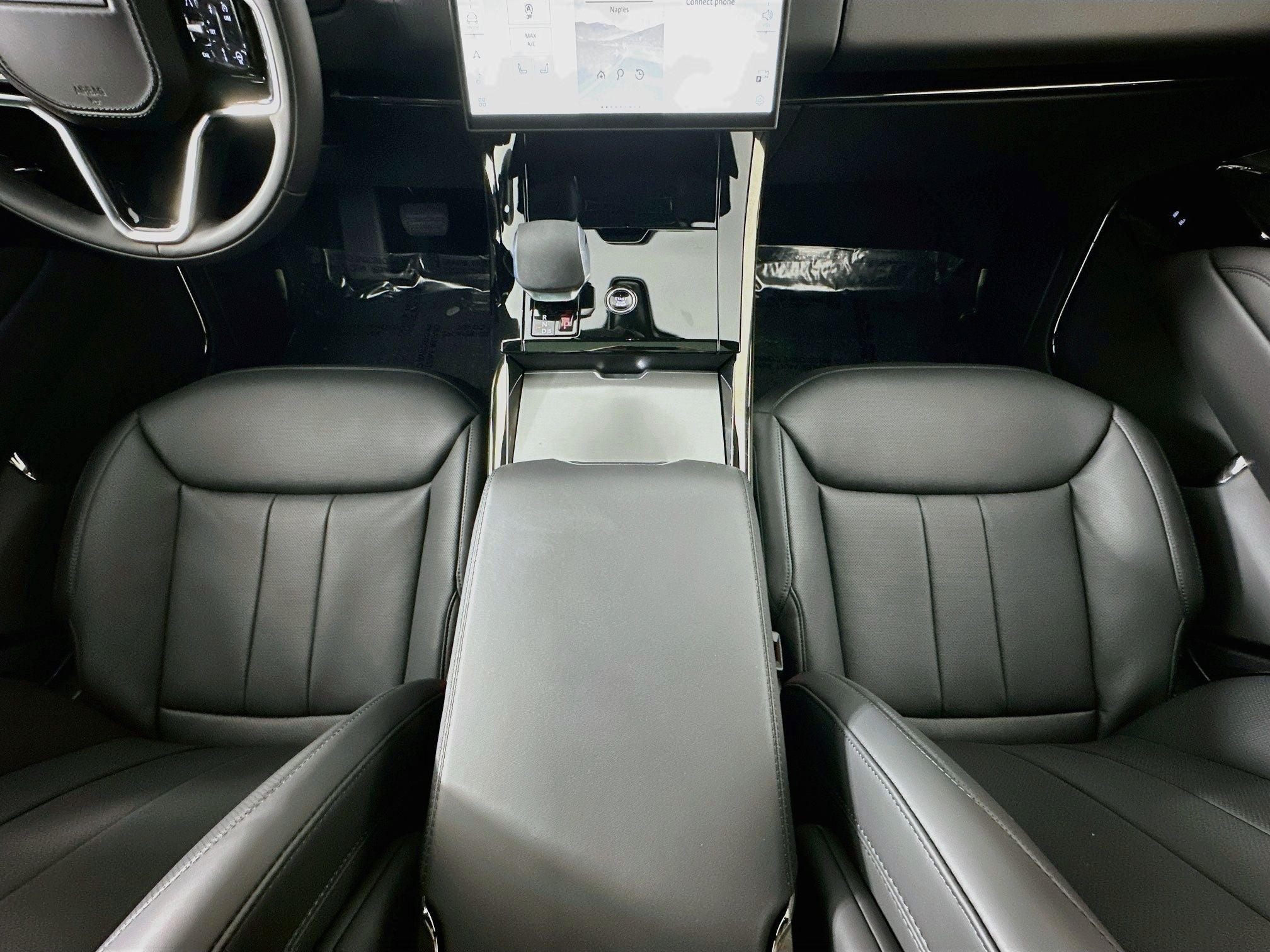 2026 Land Rover Range Rover Sport SE