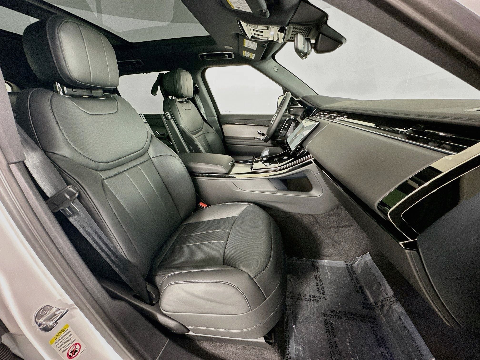 2026 Land Rover Range Rover Sport SE