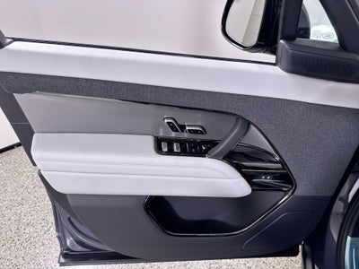 2026 Land Rover Range Rover Sport SE