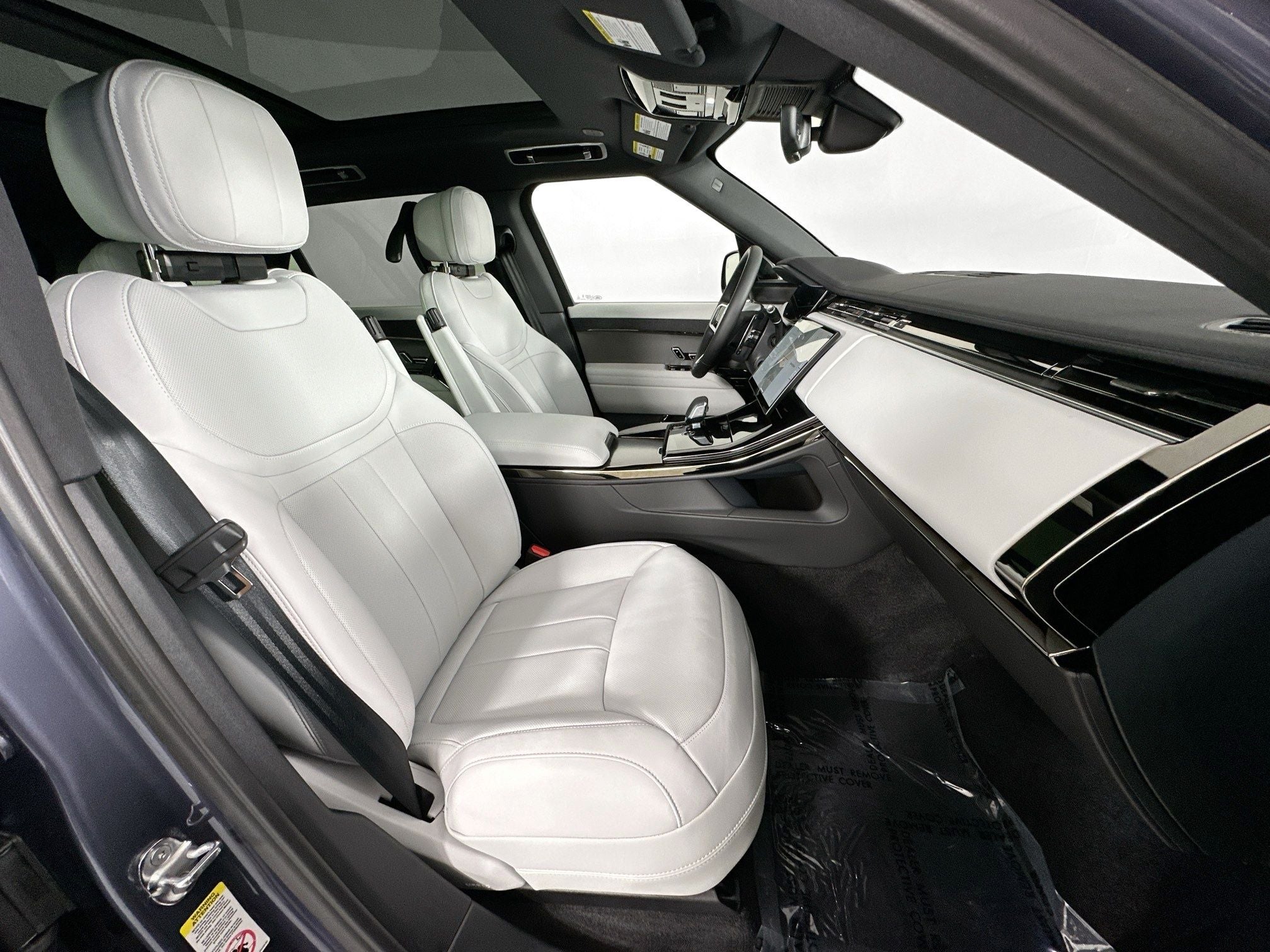 2026 Land Rover Range Rover Sport SE