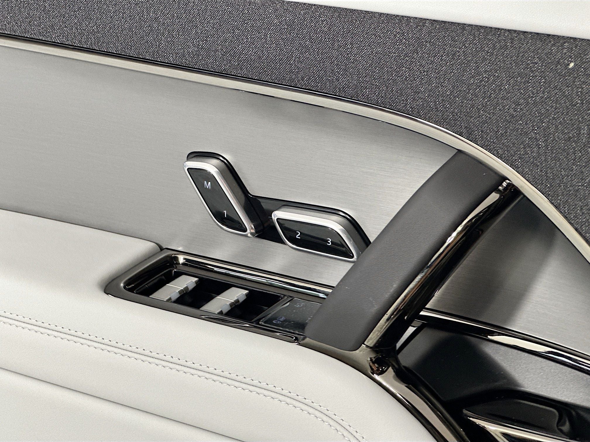 2026 Land Rover Range Rover Sport SE