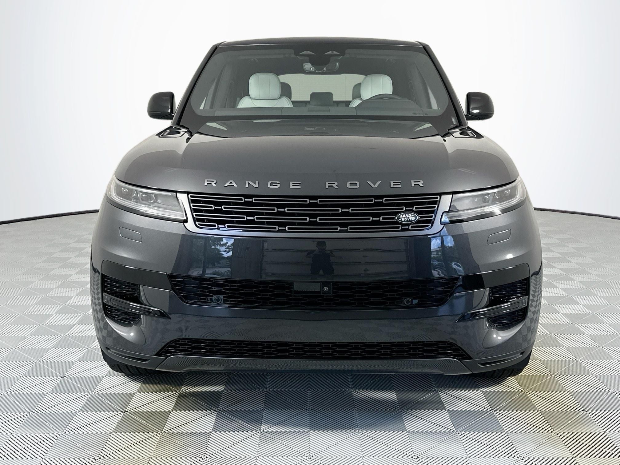 2026 Land Rover Range Rover Sport SE