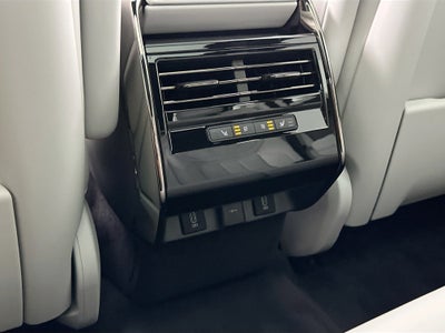 2026 Land Rover Range Rover Sport SE