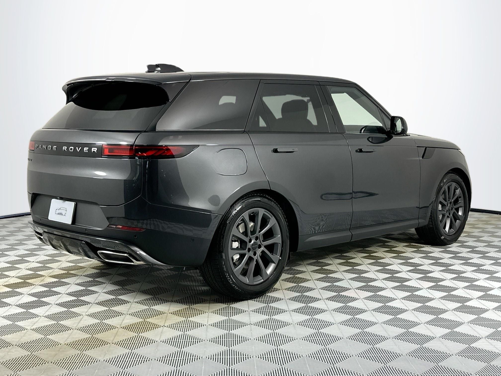2026 Land Rover Range Rover Sport SE
