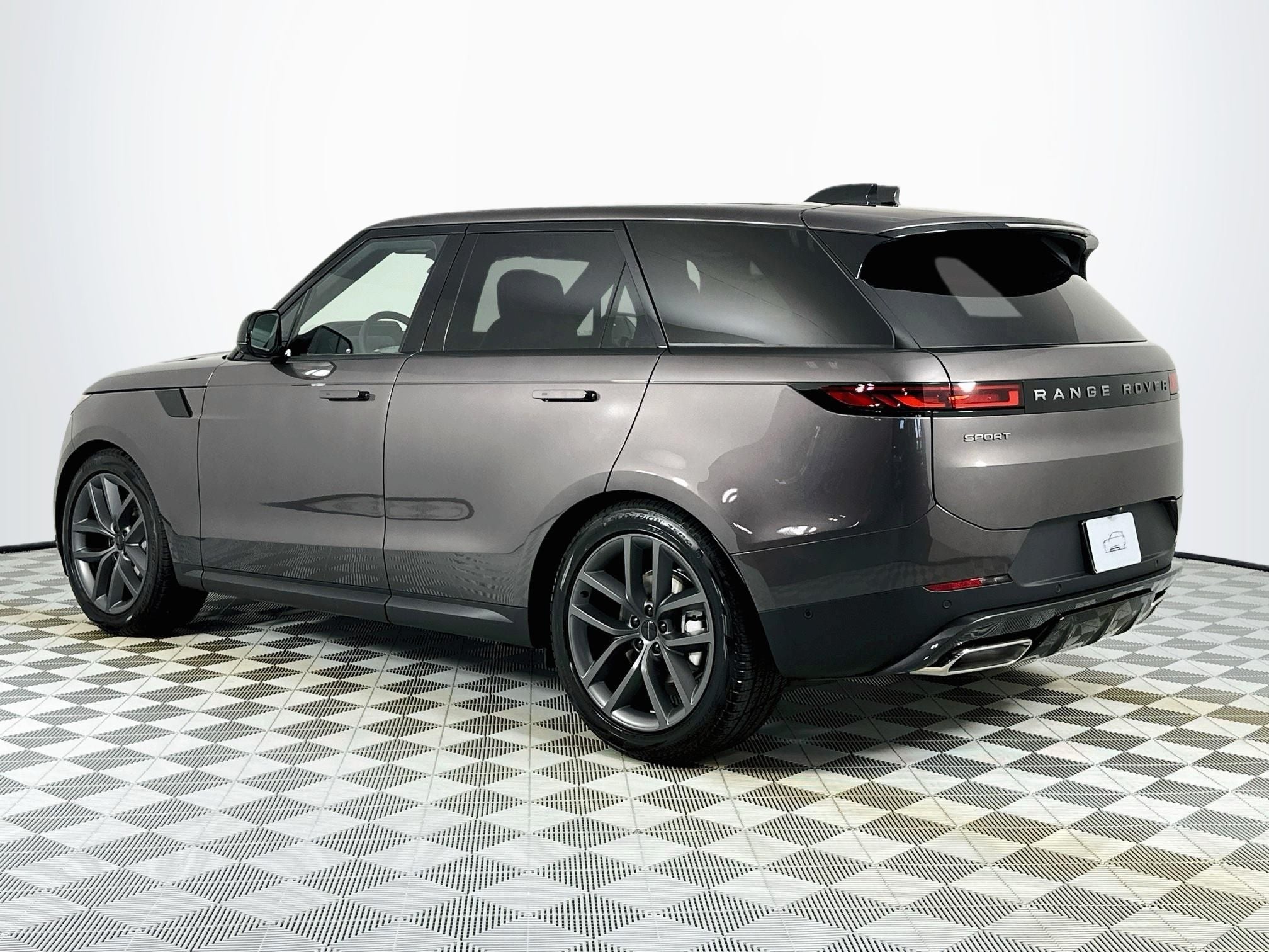 2027 Land Rover Range Rover Sport SE