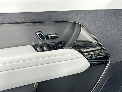 2026 Land Rover Range Rover Sport SE