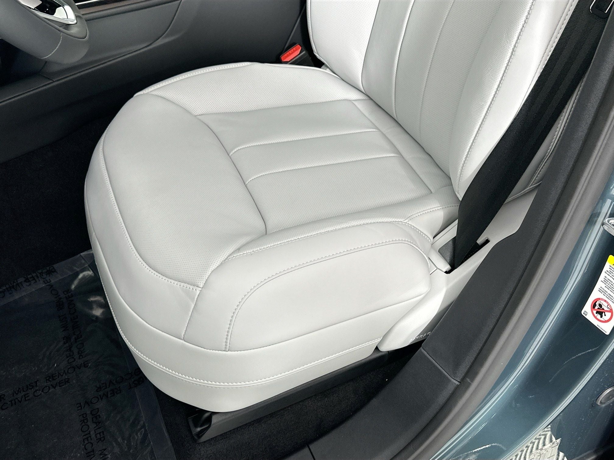 2026 Land Rover Range Rover Sport SE