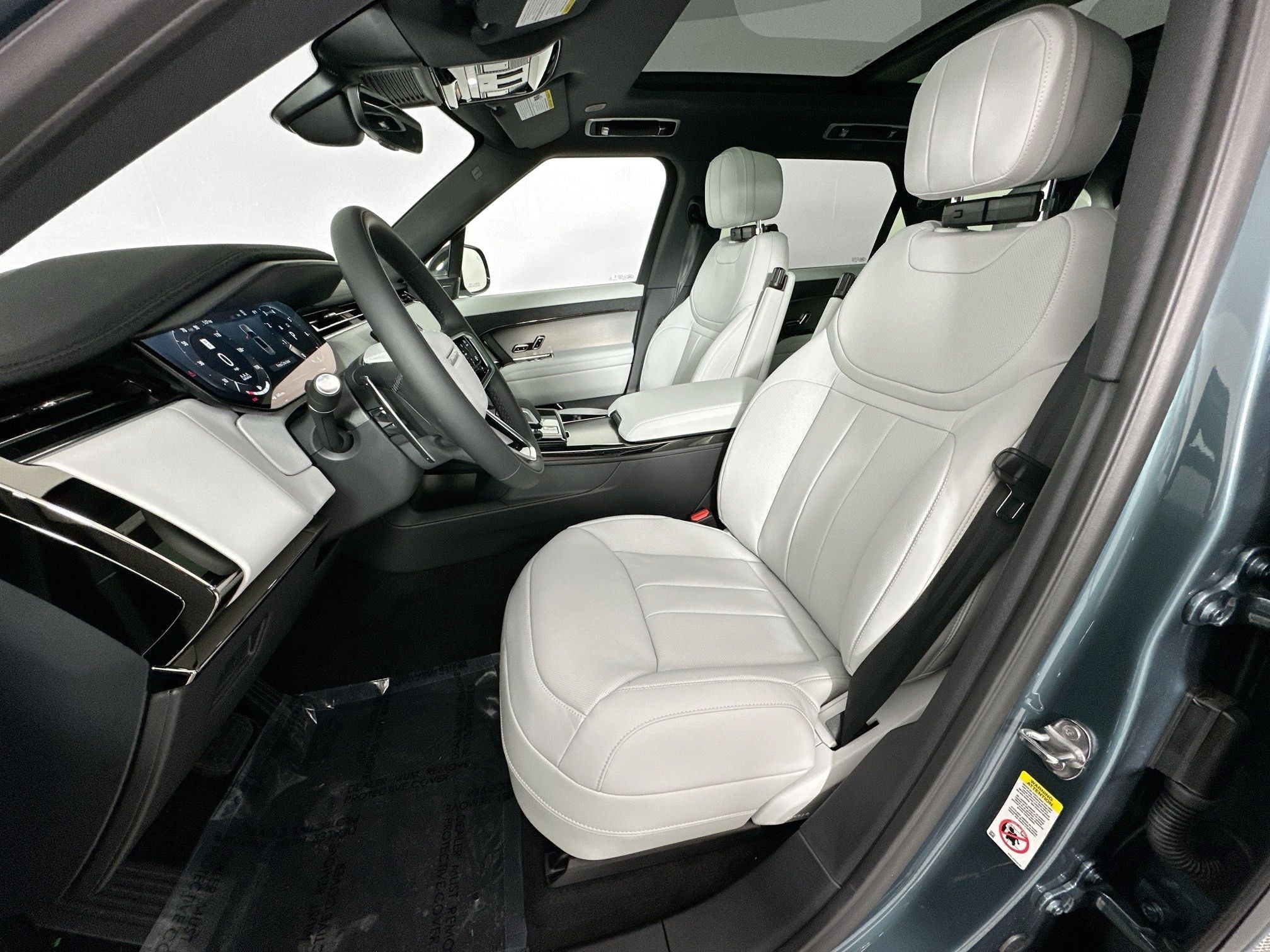 2026 Land Rover Range Rover Sport SE