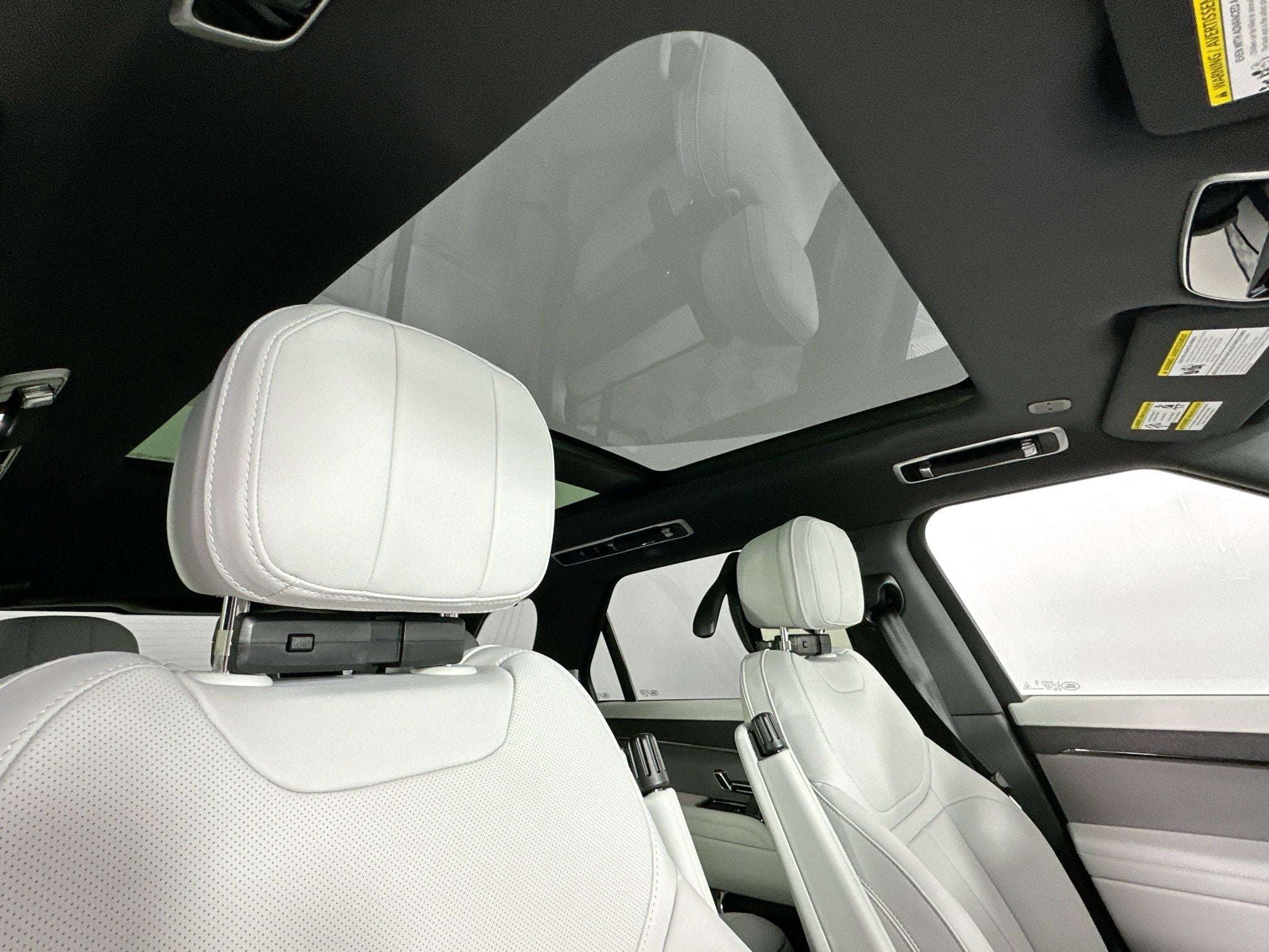 2026 Land Rover Range Rover Sport SE