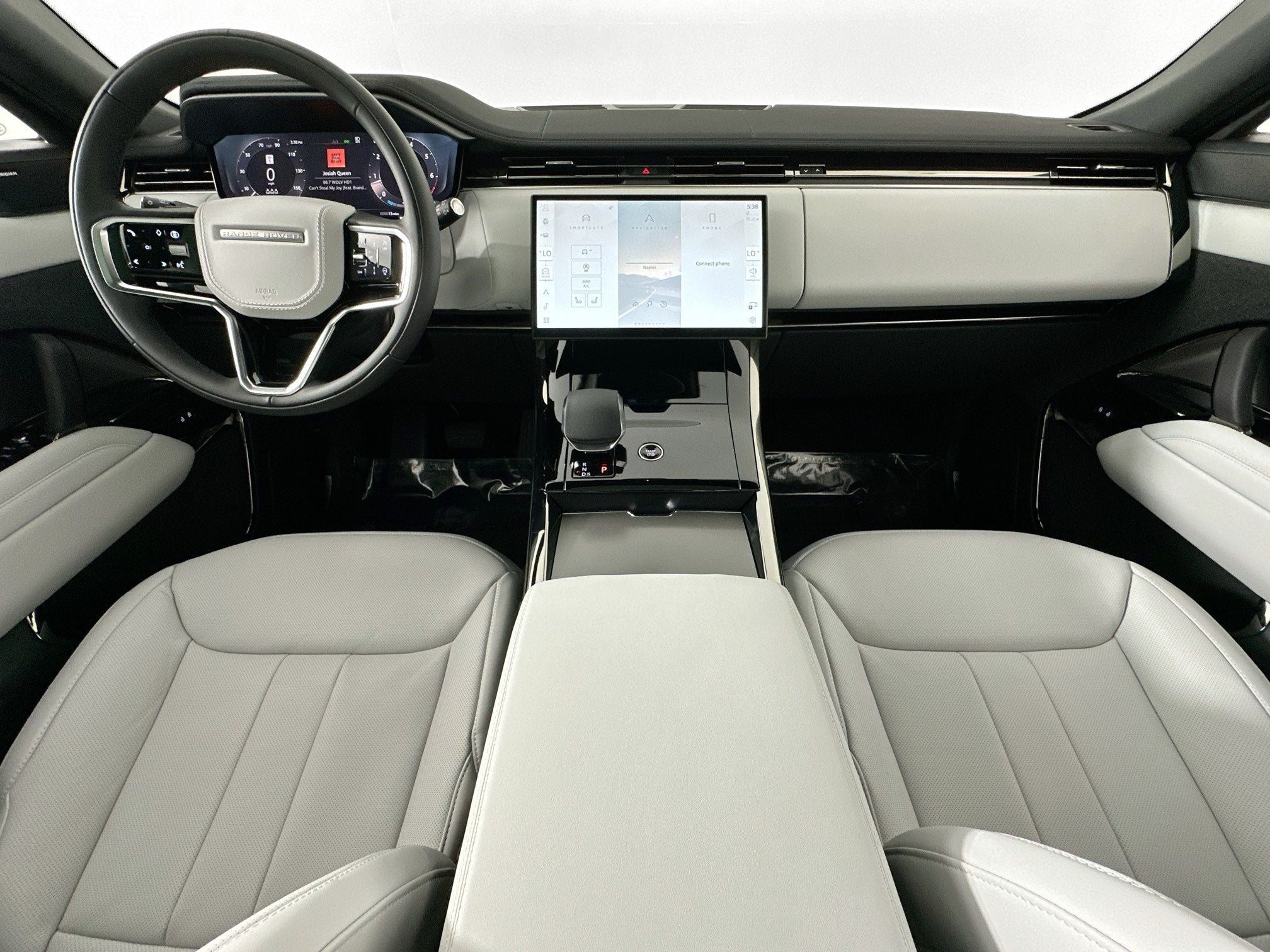 2026 Land Rover Range Rover Sport SE