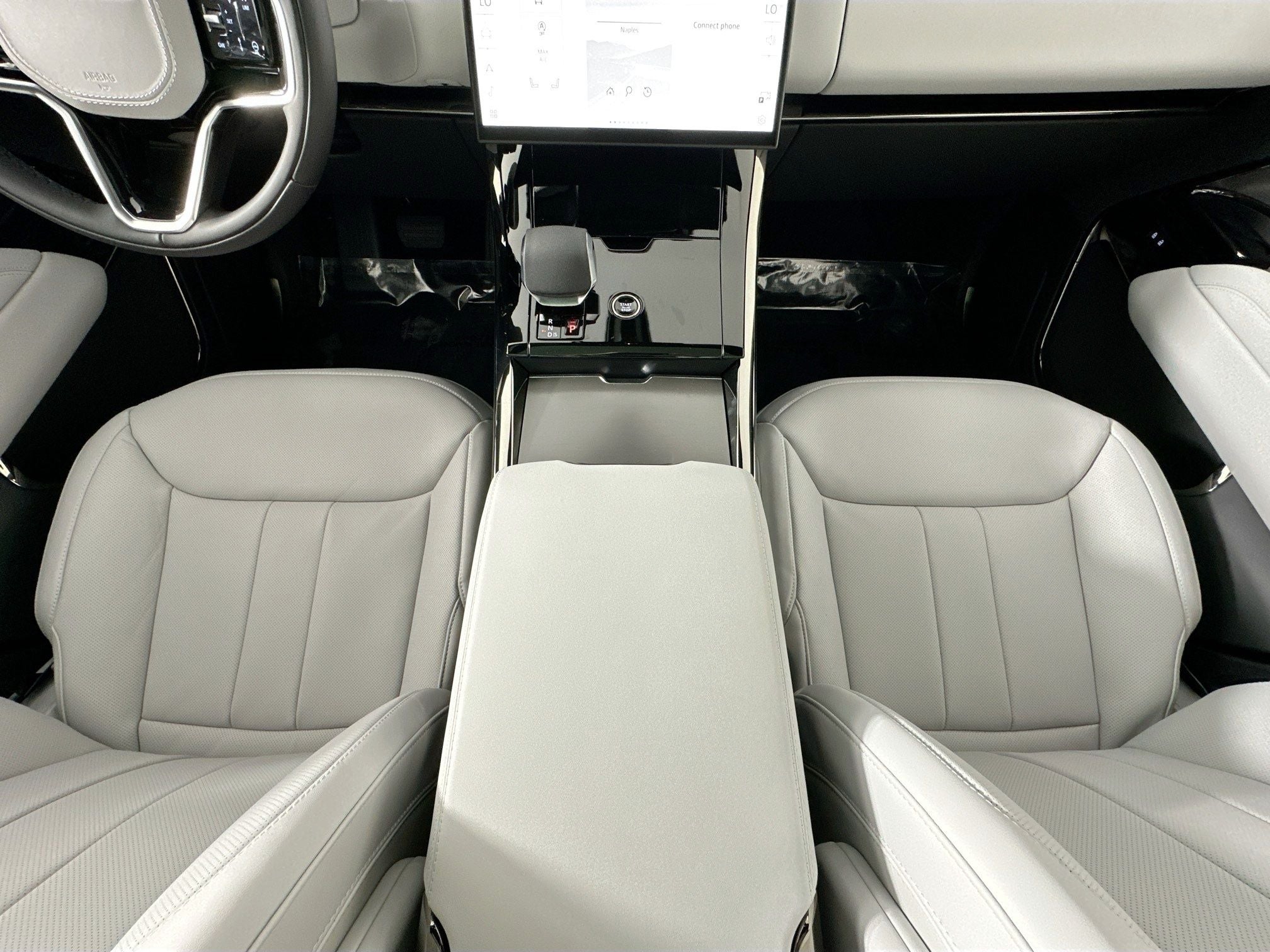 2026 Land Rover Range Rover Sport SE