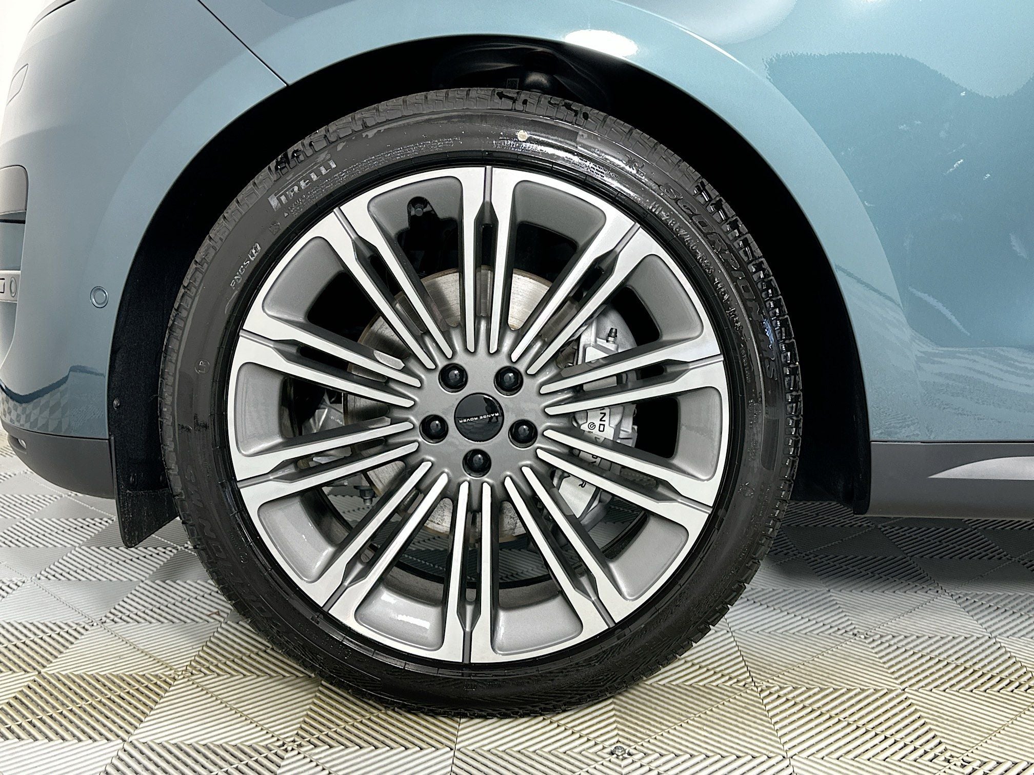 2026 Land Rover Range Rover Sport SE