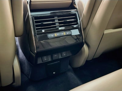 2026 Land Rover Range Rover Sport SE