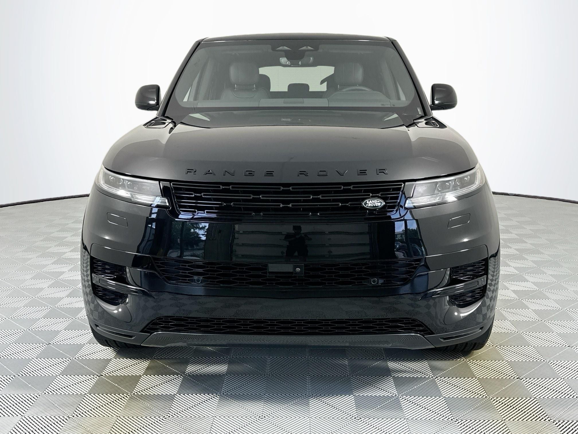 2026 Land Rover Range Rover Sport SE