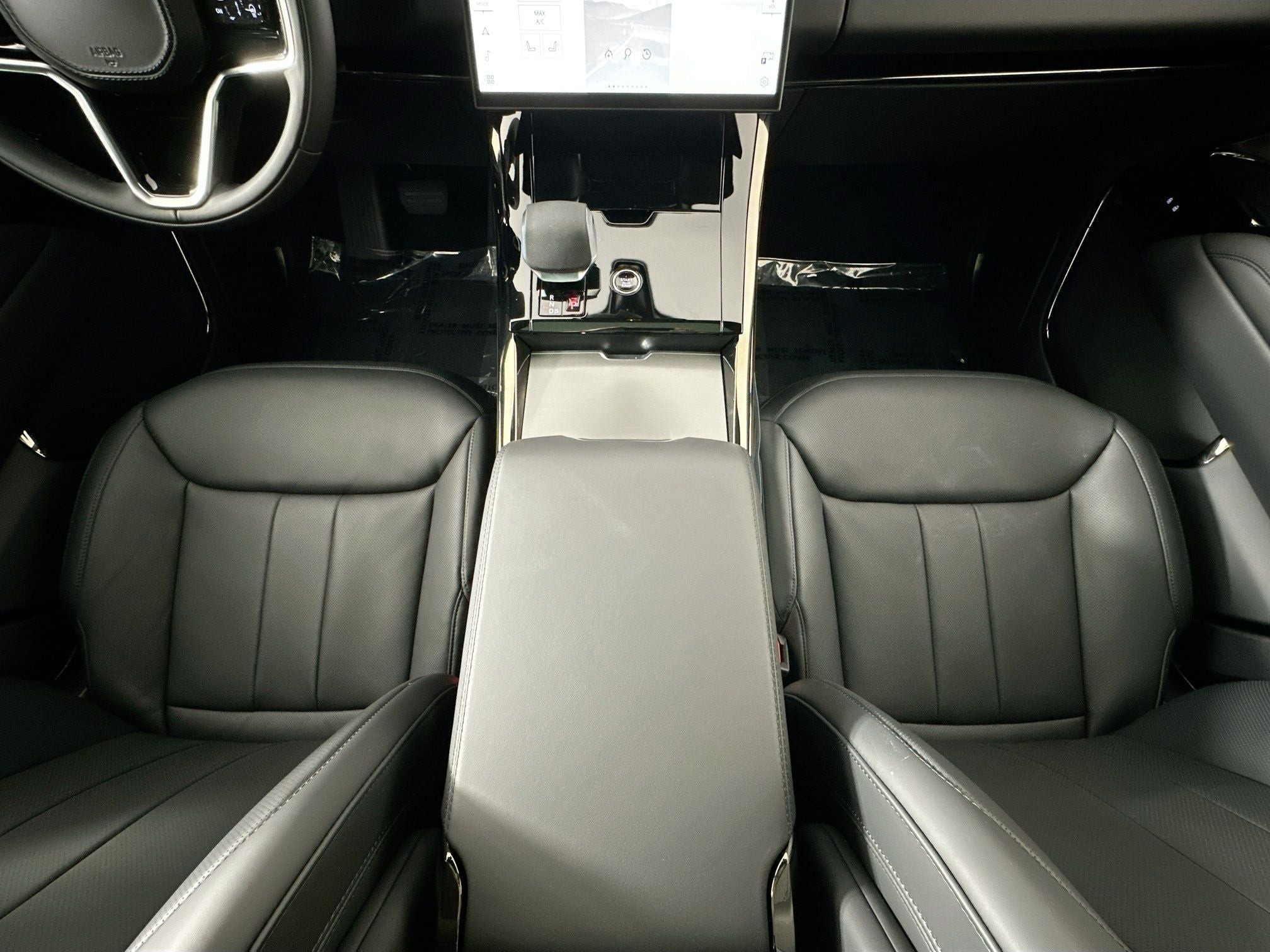 2026 Land Rover Range Rover Sport SE