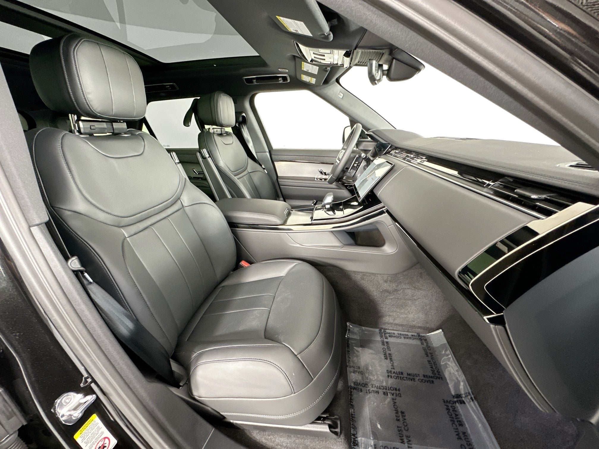 2026 Land Rover Range Rover Sport SE