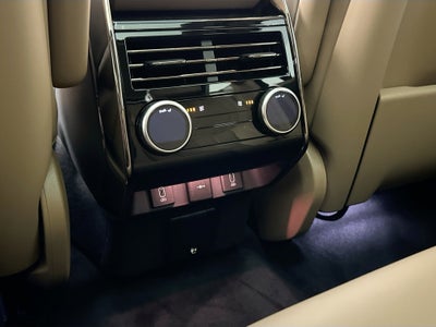 2026 Land Rover Range Rover Sport SE