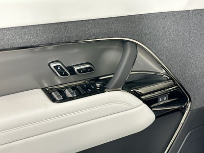 2026 Land Rover Range Rover Sport SE