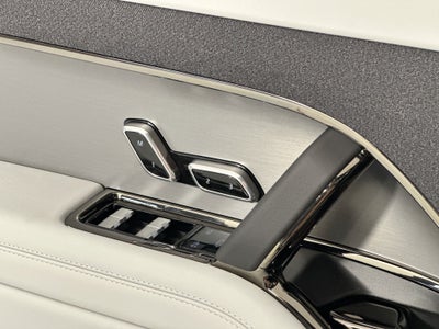 2026 Land Rover Range Rover Sport SE