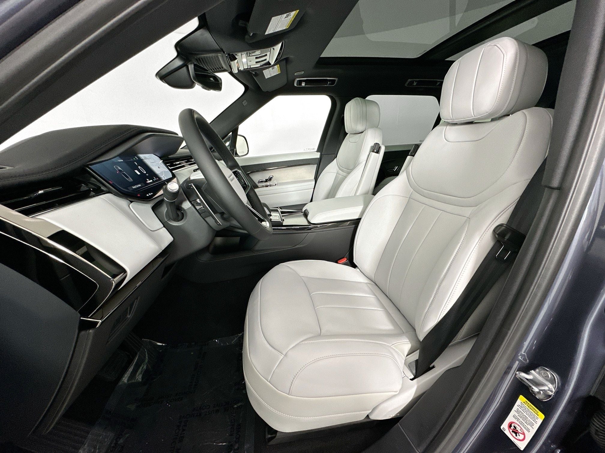 2026 Land Rover Range Rover Sport SE