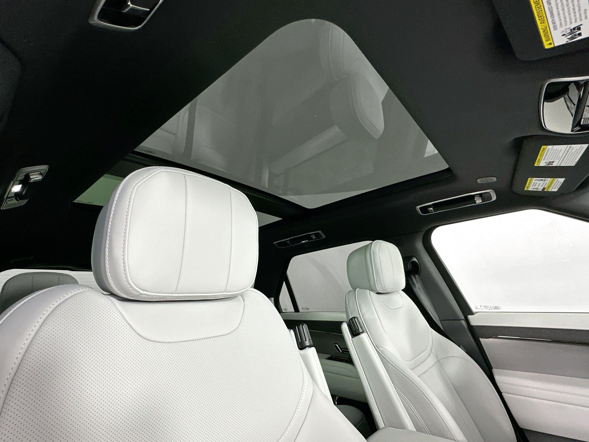 2026 Land Rover Range Rover Sport SE