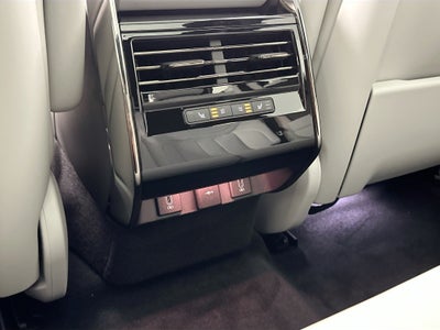 2026 Land Rover Range Rover Sport SE